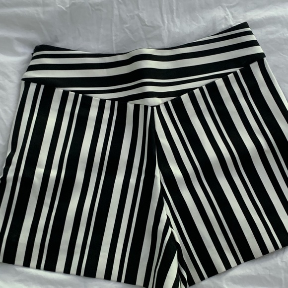 Zara shorts - Picture 4 of 5